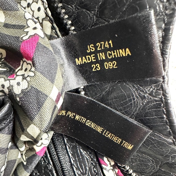 Jessica Simpson Black PVC East West Medium Shoulder Bag Leather Trim Tassels - Picture 10 of 10